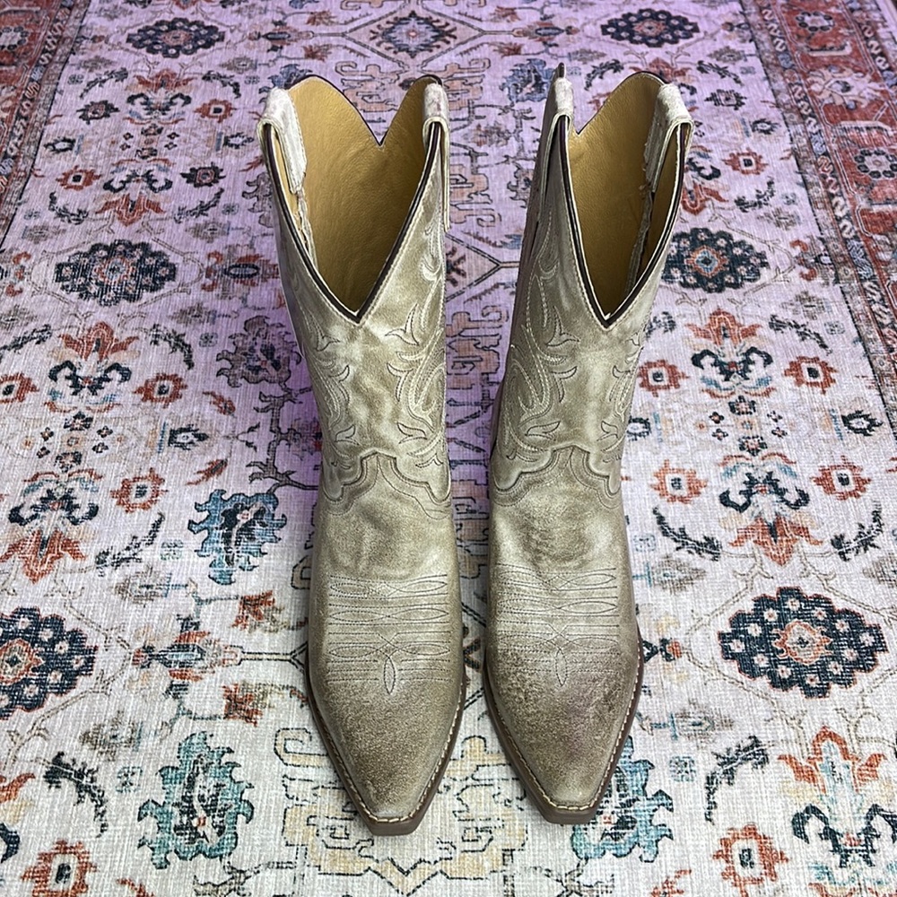 NWT STERLING RIVER GRAY COWBOY BOOTS
